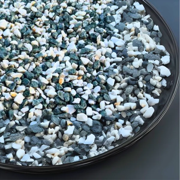Green & White Chippings 20mm