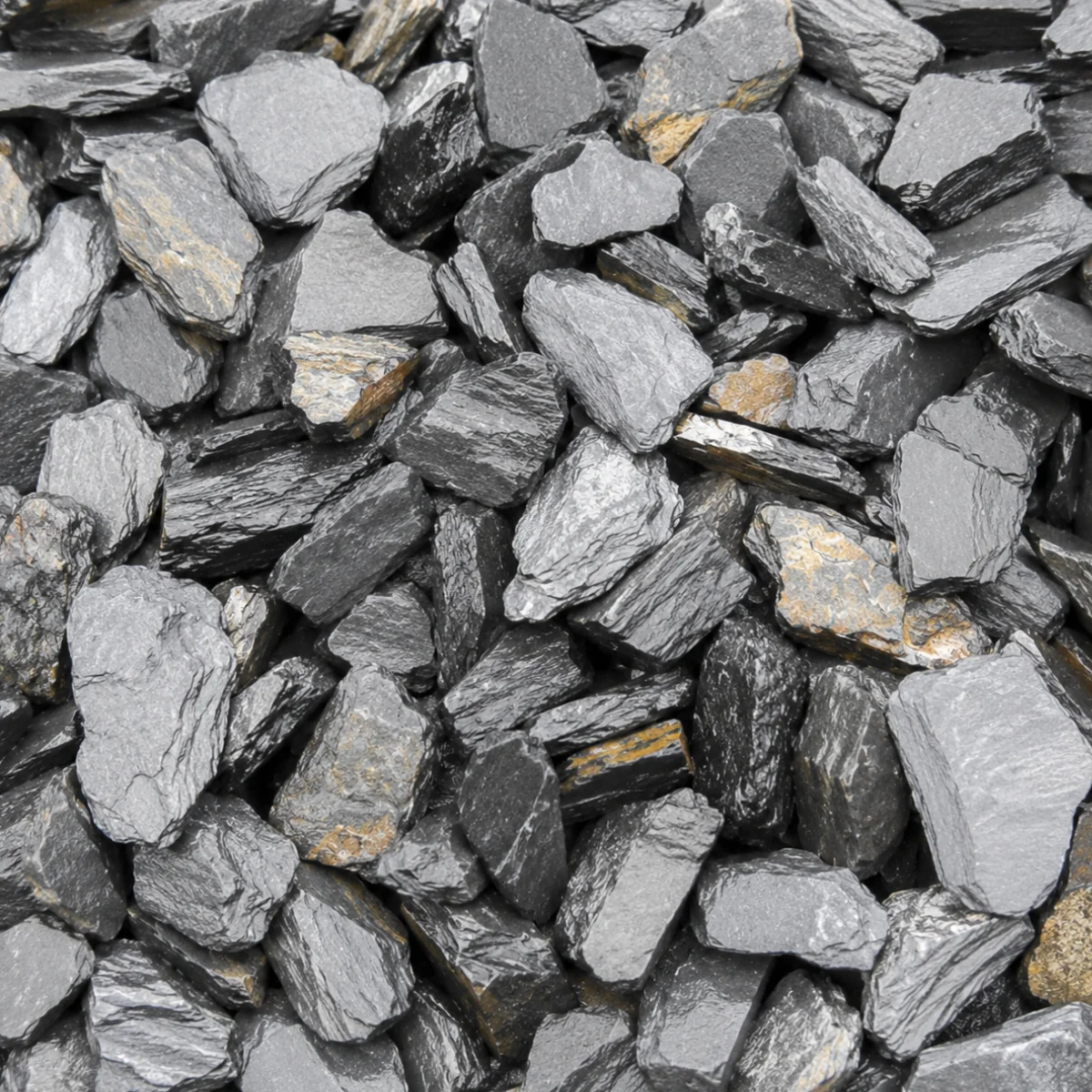 Graphite Grey Slate Chippings 40mm